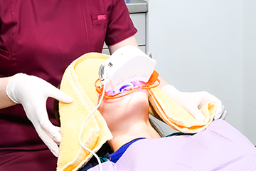 オフィスホワイトニング:歯科衛生士による施術